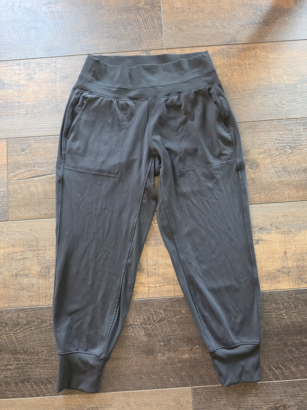 Athleta Black Jogger Pants Women's Medium Petite Athletic Athleisure Travel